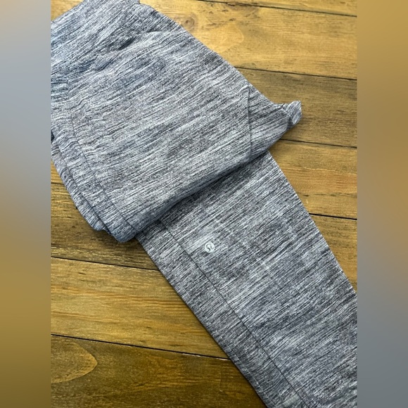 LULULEMON Heather Gray Ready To Rulu Joggers Pants with Pockets and pull string - Picture 6 of 11